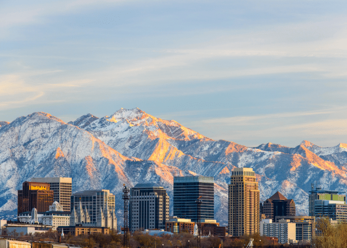 Moving On Main commercial movers in Utah